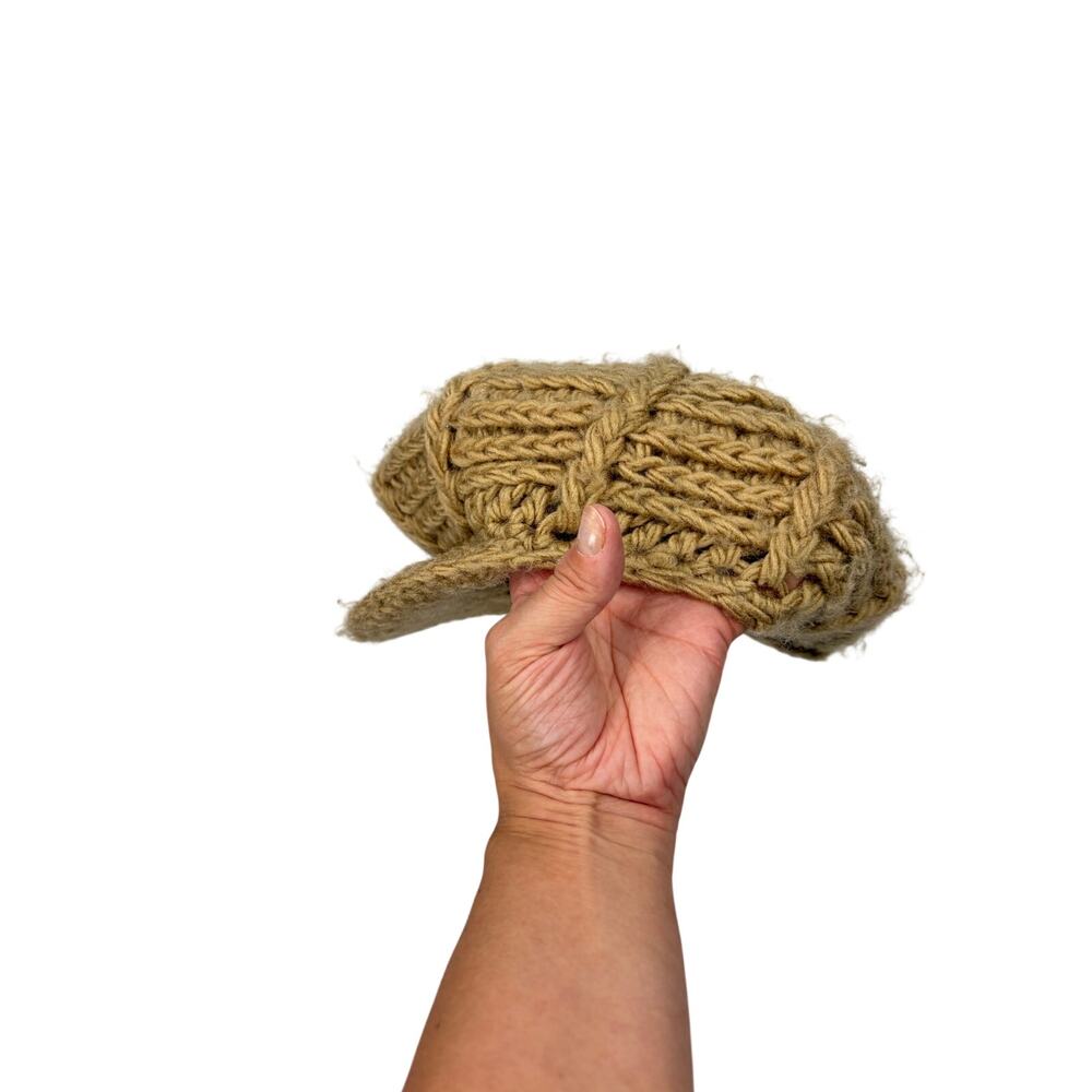 VTG Kmart womens tan knit hat with visor. blousy, newsboy cap, 1970s, 1980s